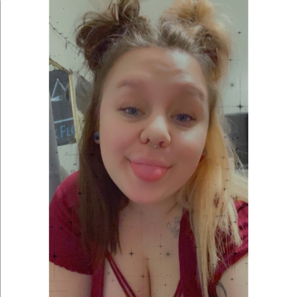 Meet your Posher, Hailie - Picture 1 of 1